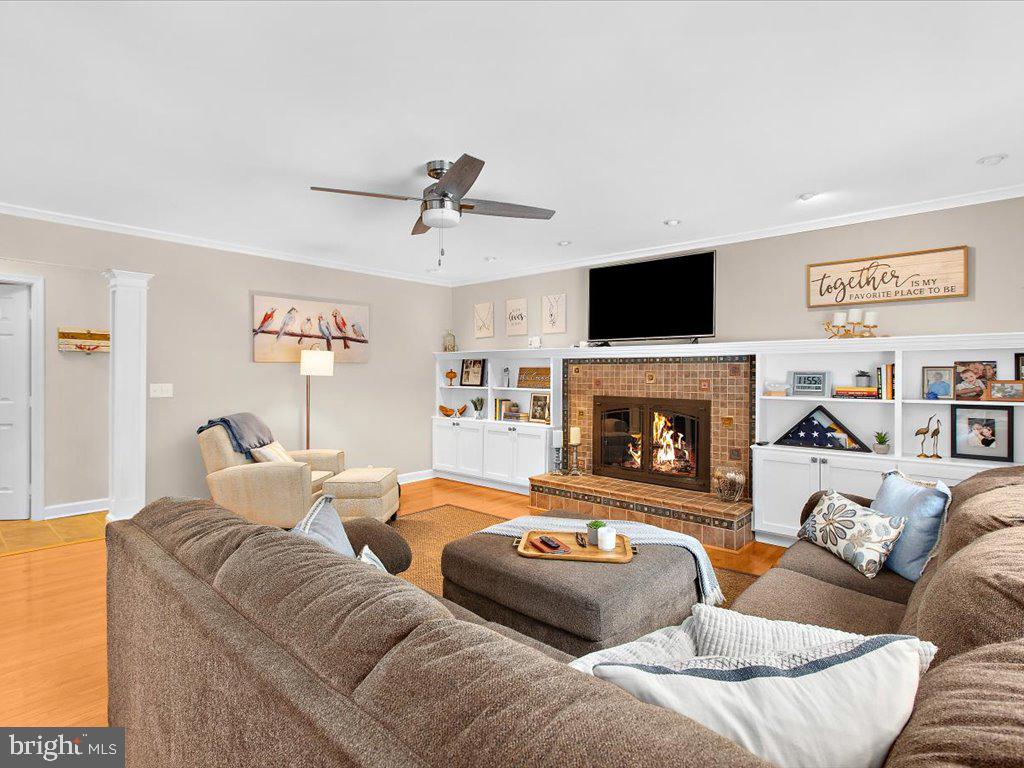 6889 TRAVELERS REST CIRCLE