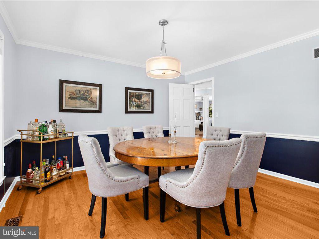 6889 TRAVELERS REST CIRCLE