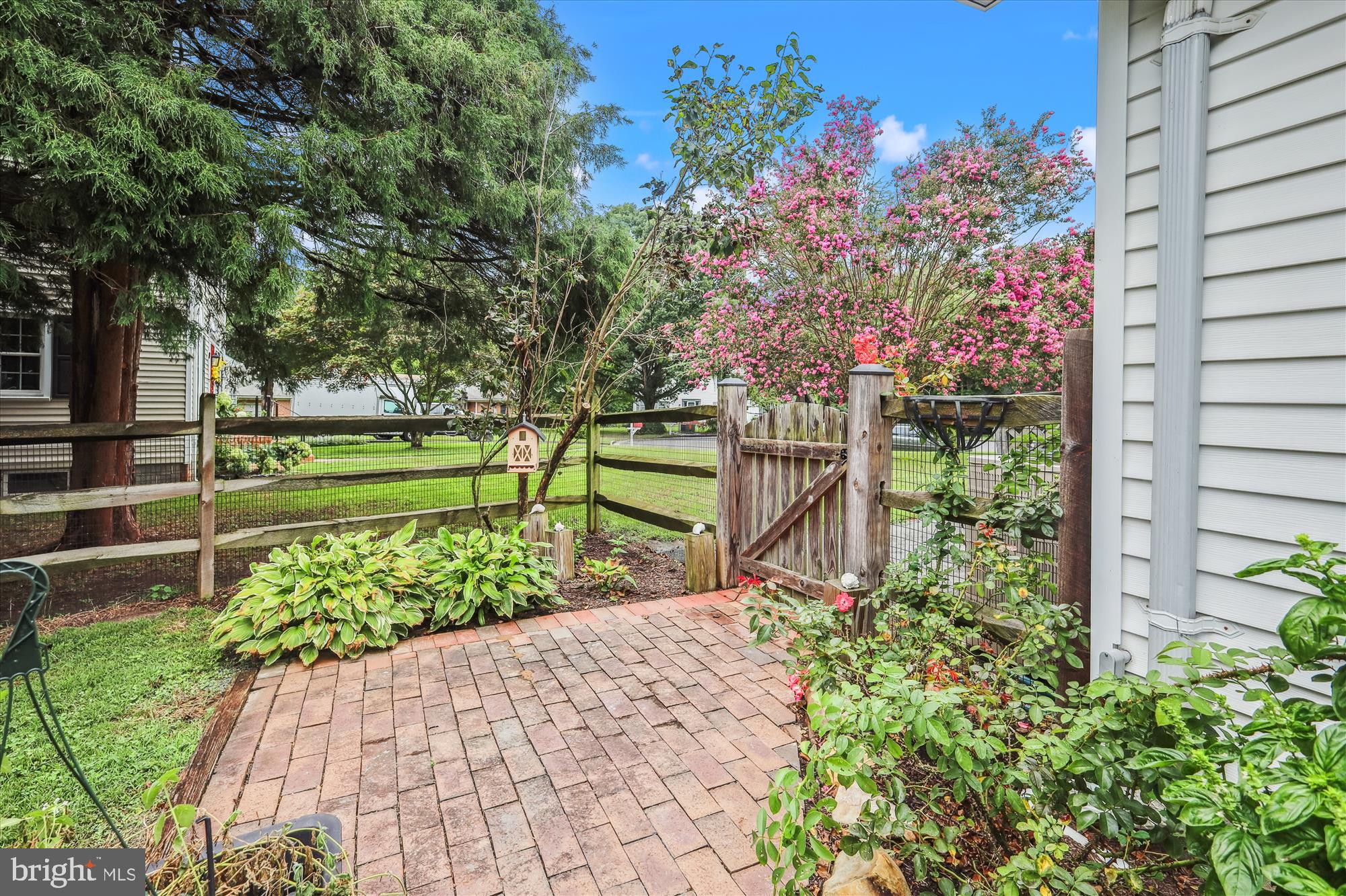 110 W OAK AVENUE