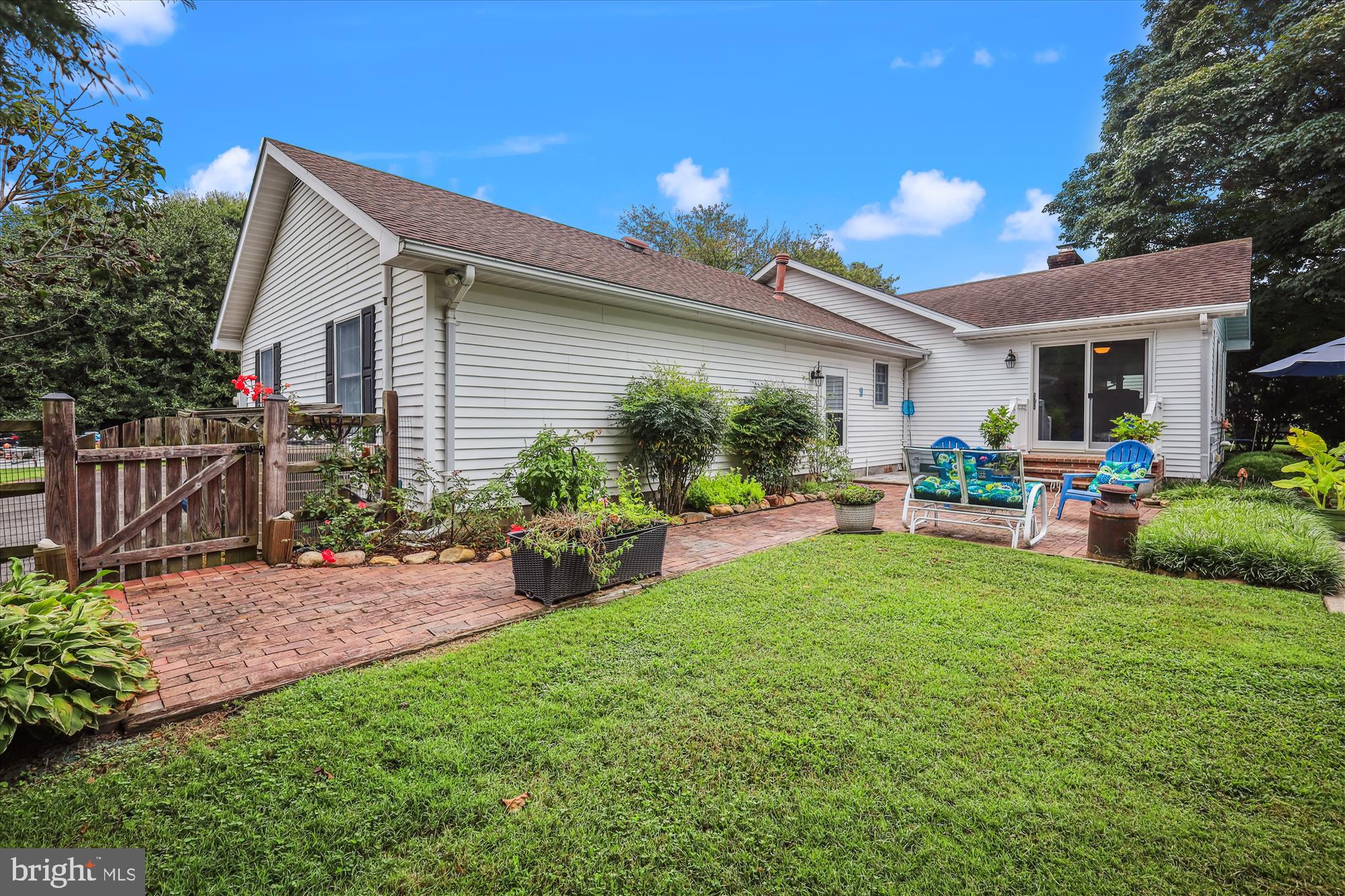 110 W OAK AVENUE