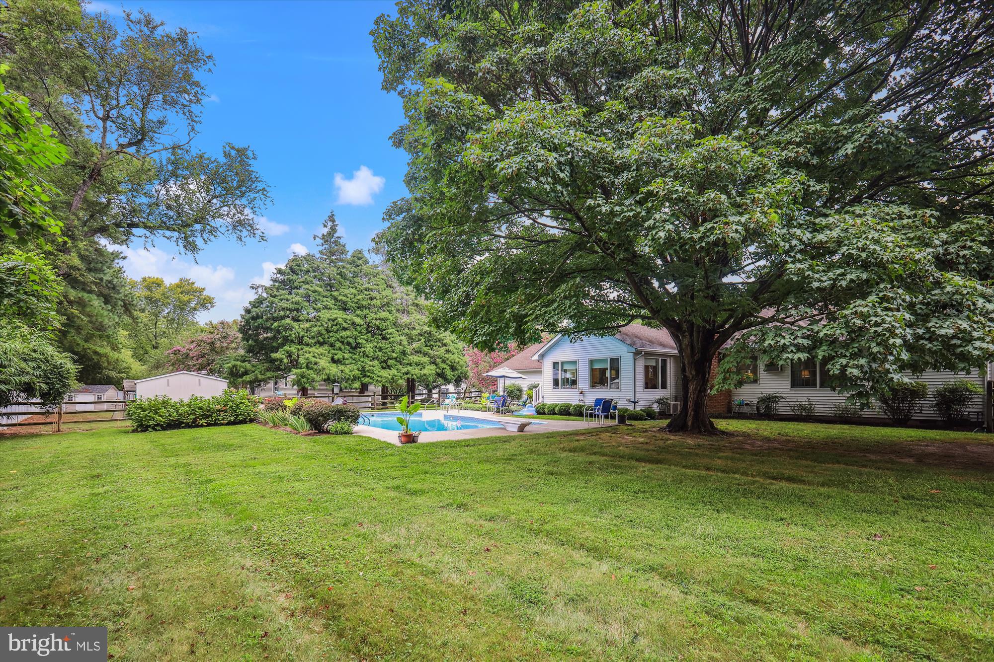 110 W OAK AVENUE