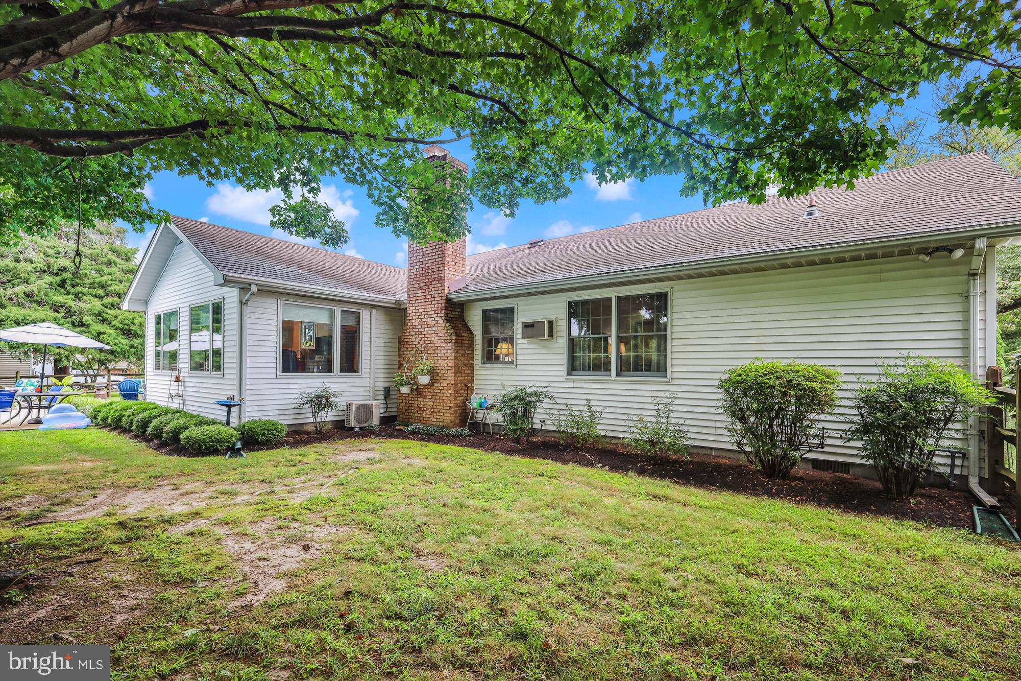 110 W OAK AVENUE