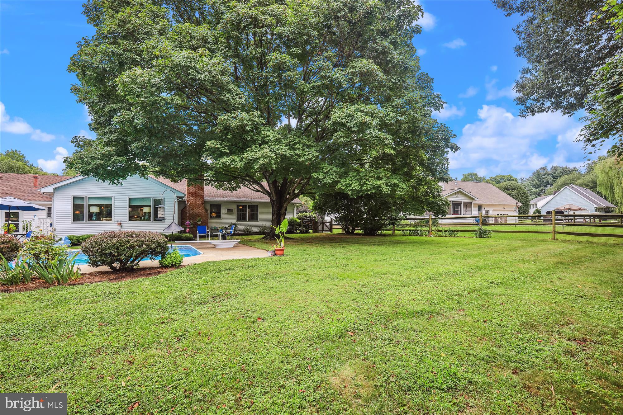 110 W OAK AVENUE