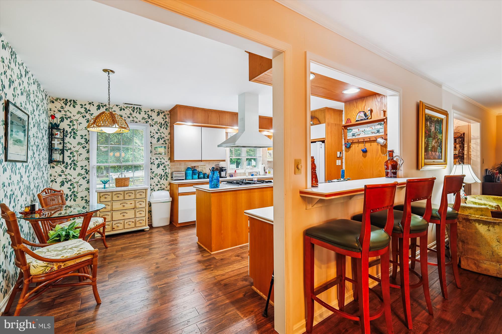 110 W OAK AVENUE