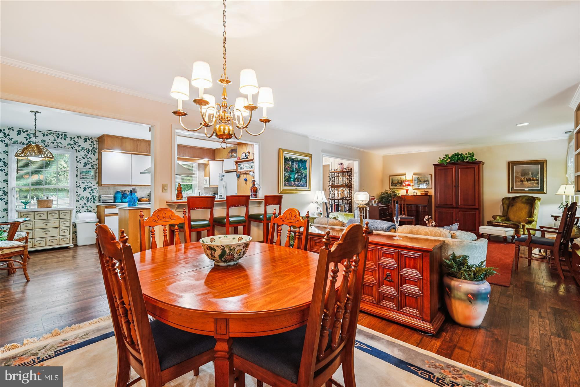 110 W OAK AVENUE