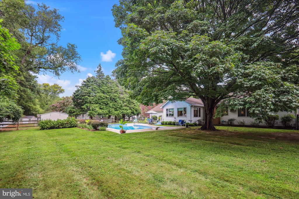 110 W OAK AVENUE