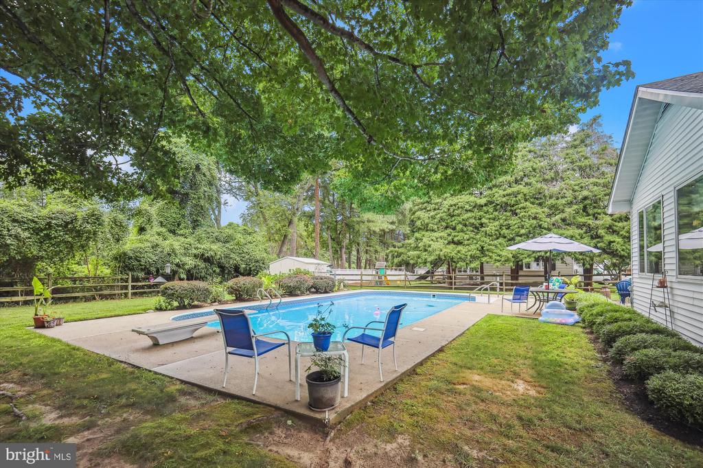 110 W OAK AVENUE