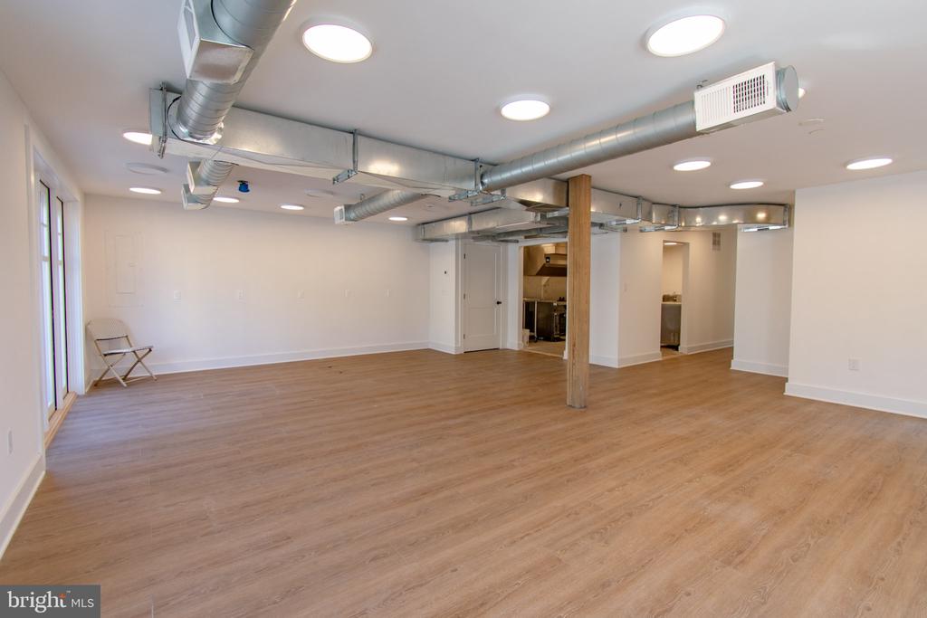 103 Fremont St