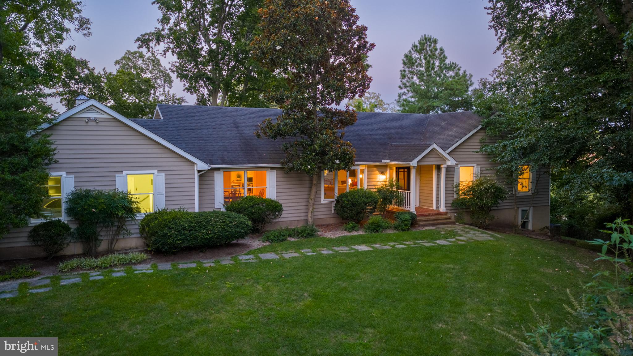 7761 WOODLAND CIRCLE