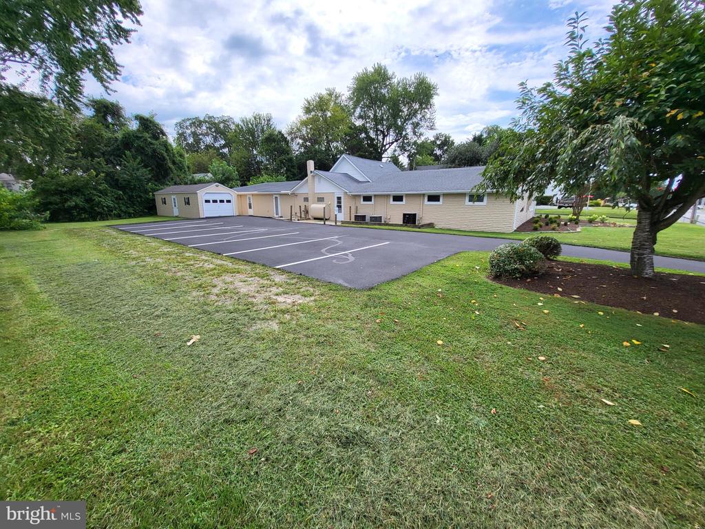 320 Glebe Rd