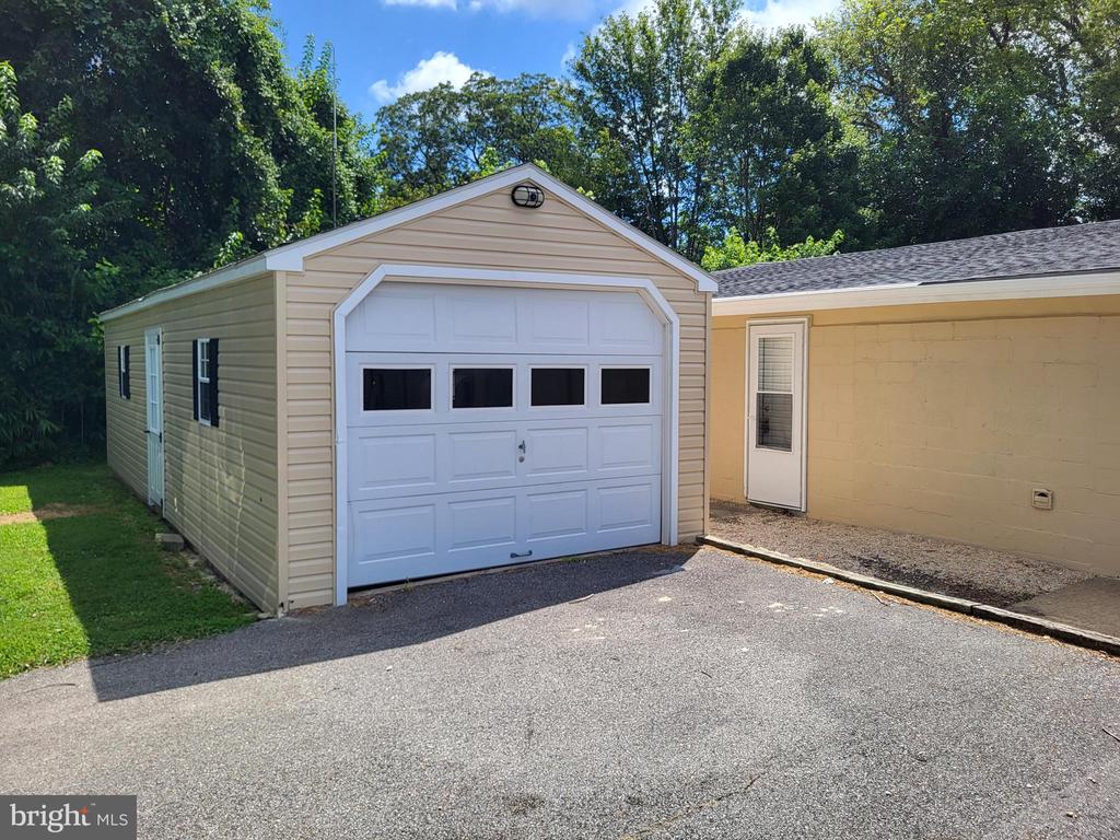 320 Glebe Rd