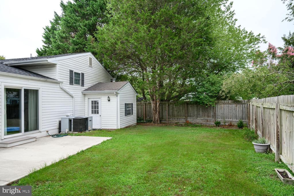 7347 Shirley Dr