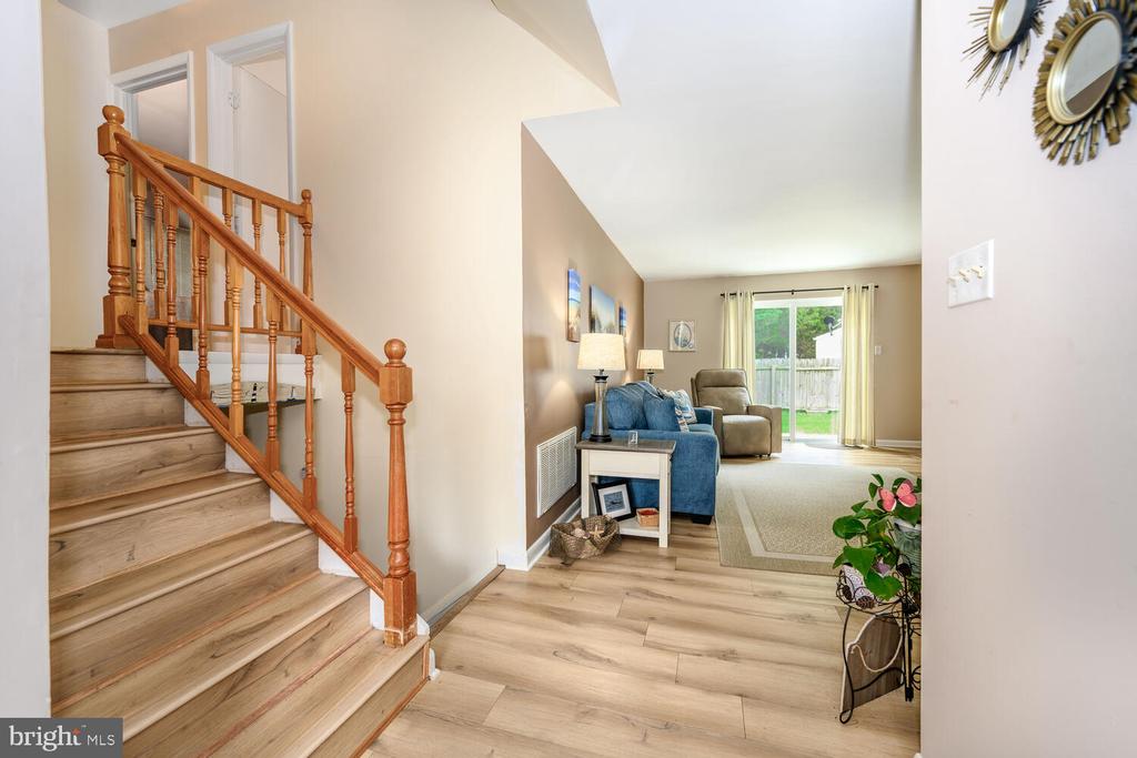 7347 Shirley Dr