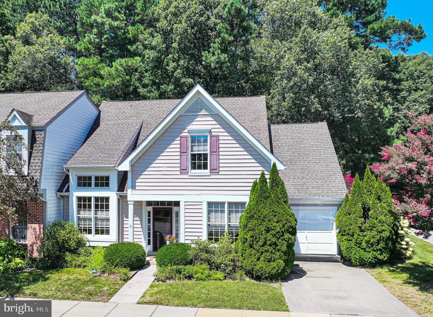 28421 Pinehurst Cir