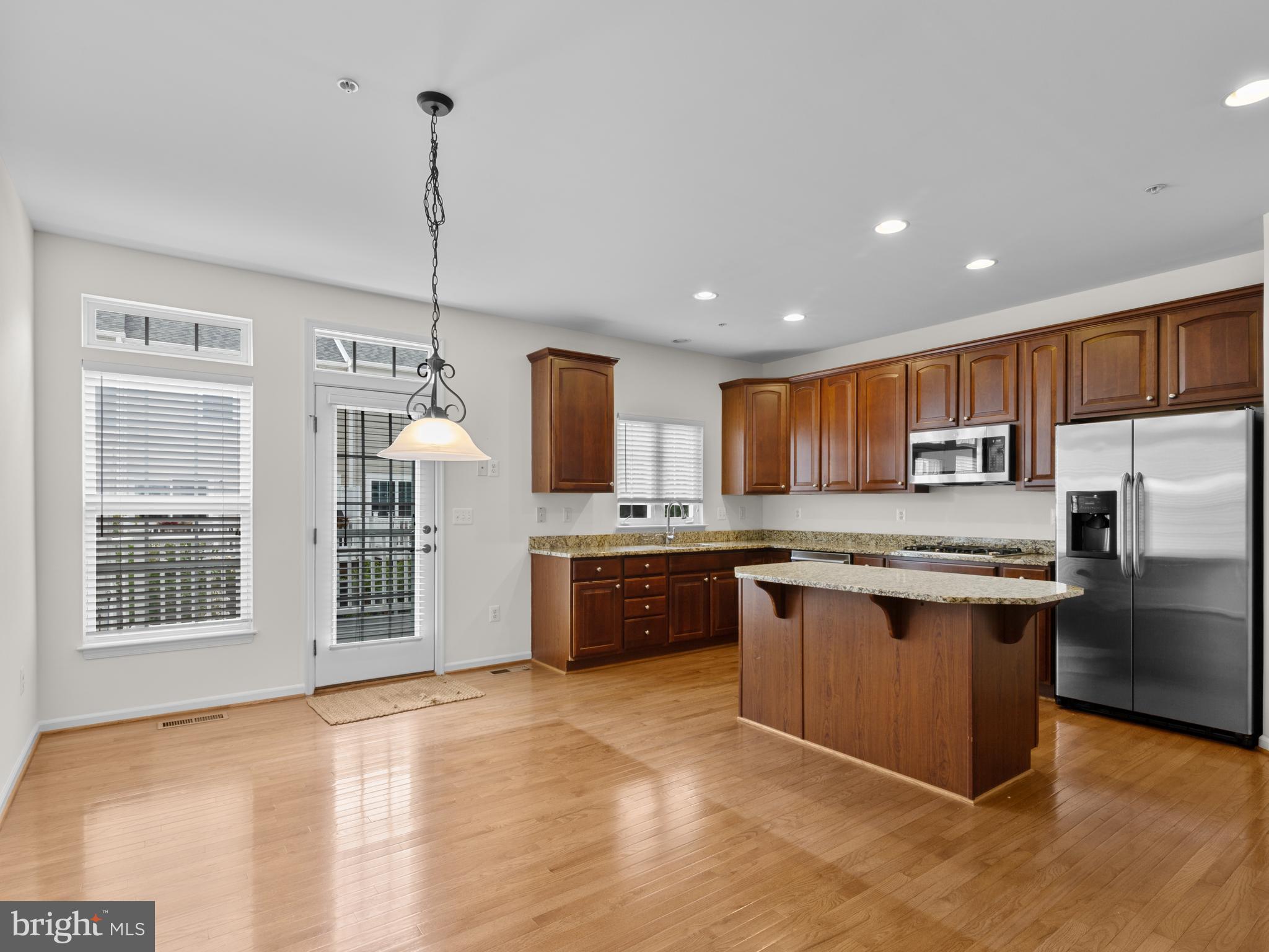 300 DIXON STREET 307