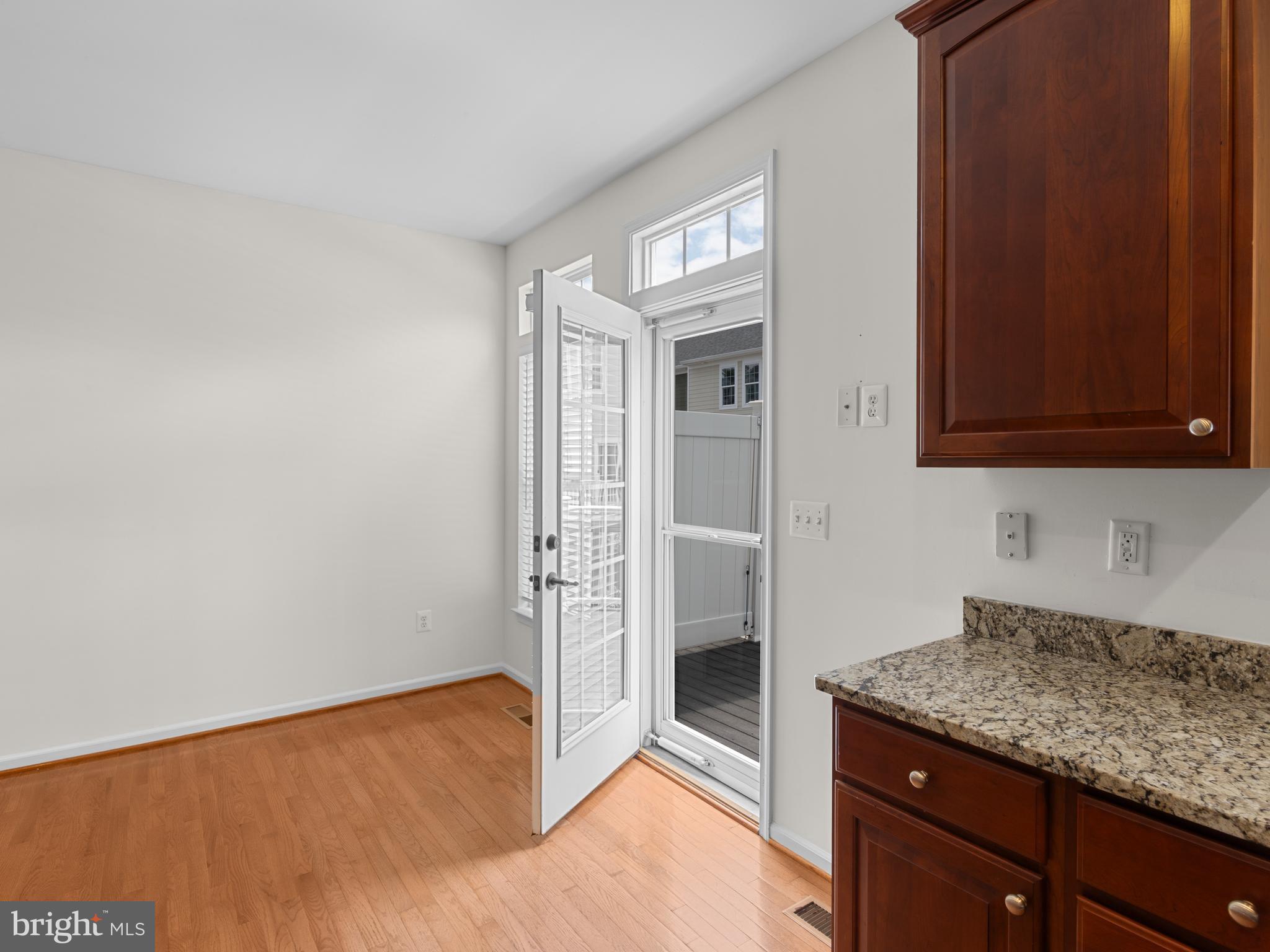 300 DIXON STREET 307