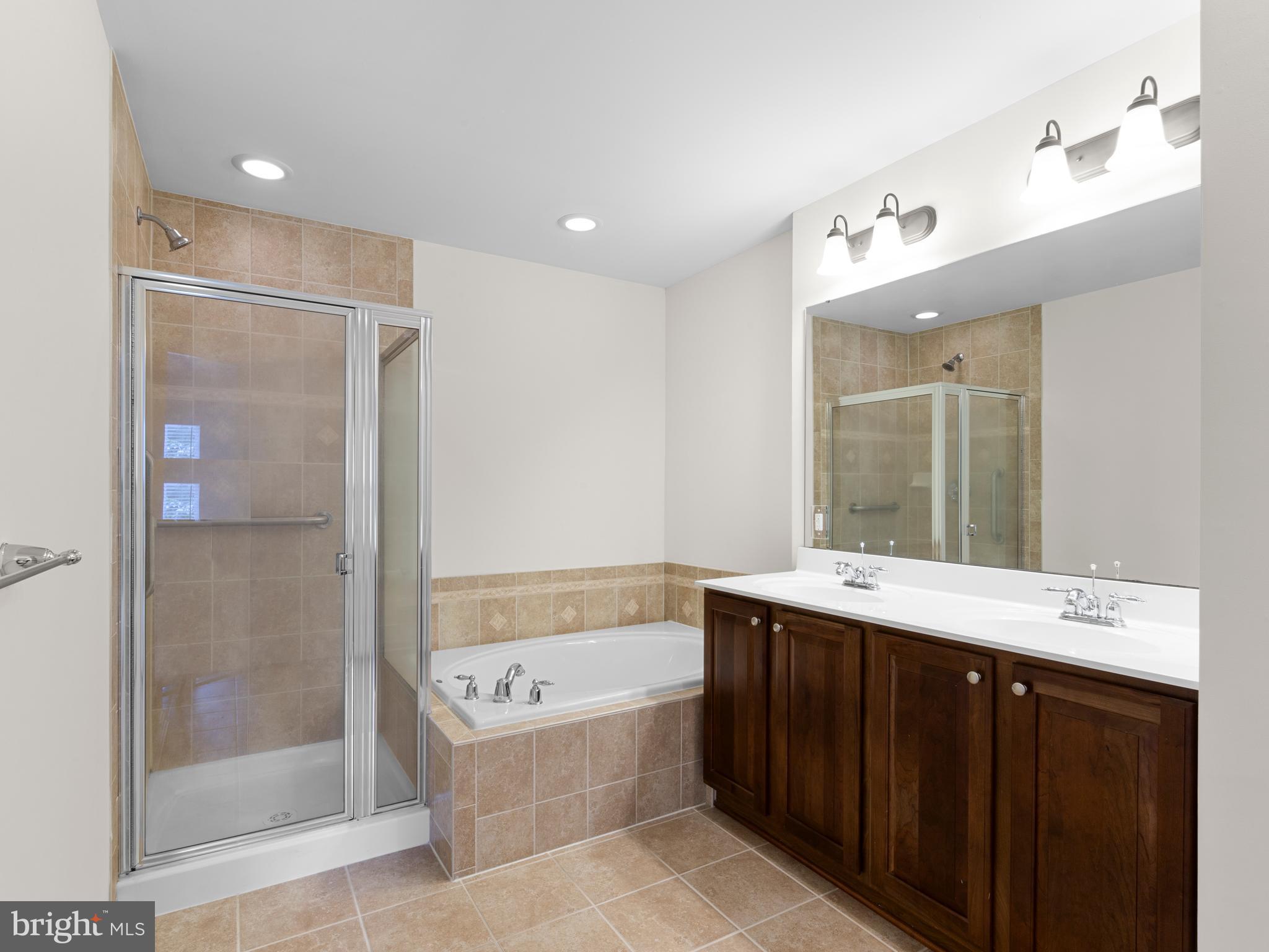 300 DIXON STREET 307