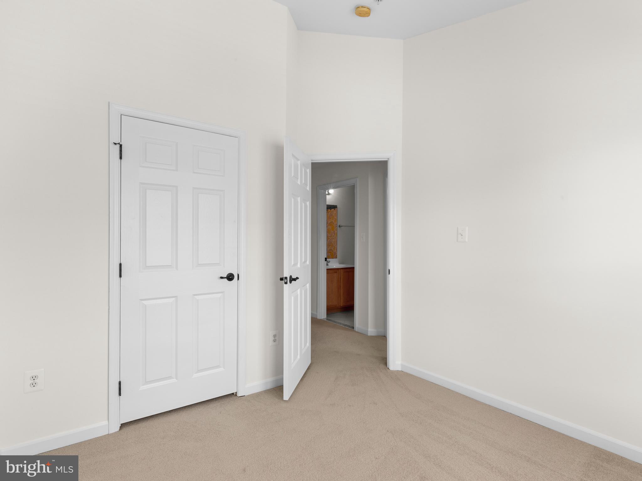 300 DIXON STREET 307