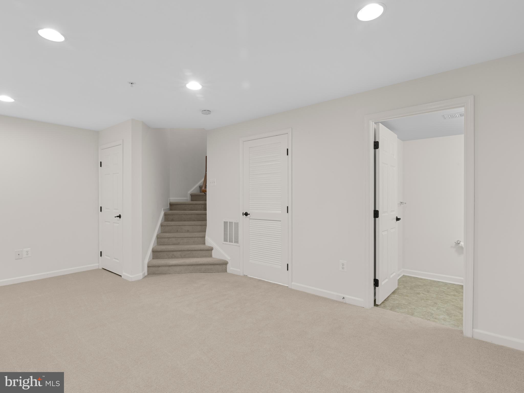 300 DIXON STREET 307