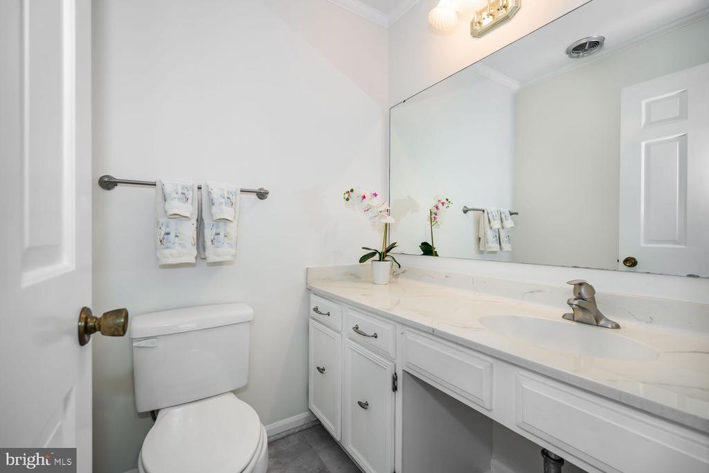 9539 QUAIL HOLLOW 303