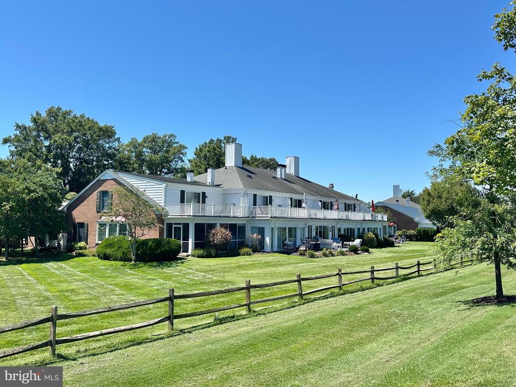 9539 QUAIL HOLLOW 303