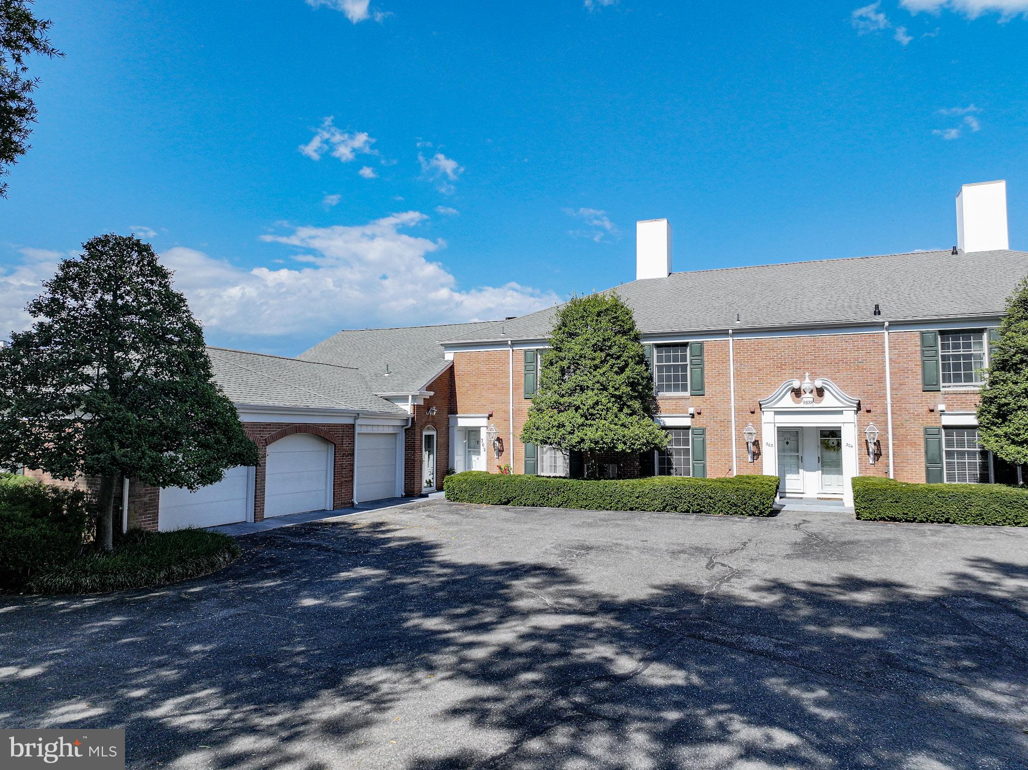 9539 QUAIL HOLLOW 303