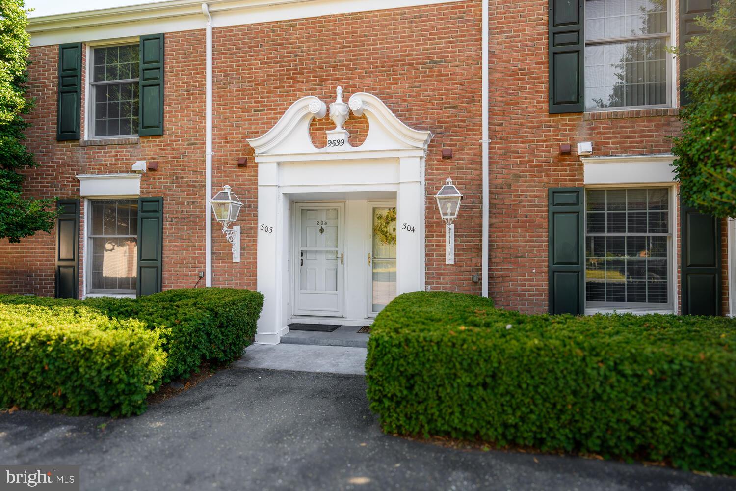 9539 QUAIL HOLLOW 303