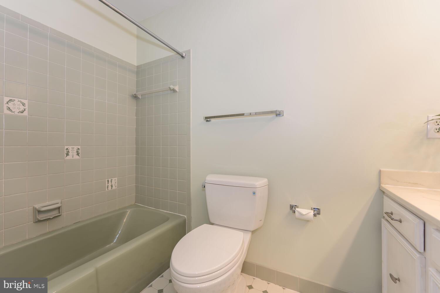 9539 QUAIL HOLLOW 303