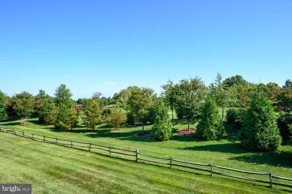 9539 QUAIL HOLLOW 303