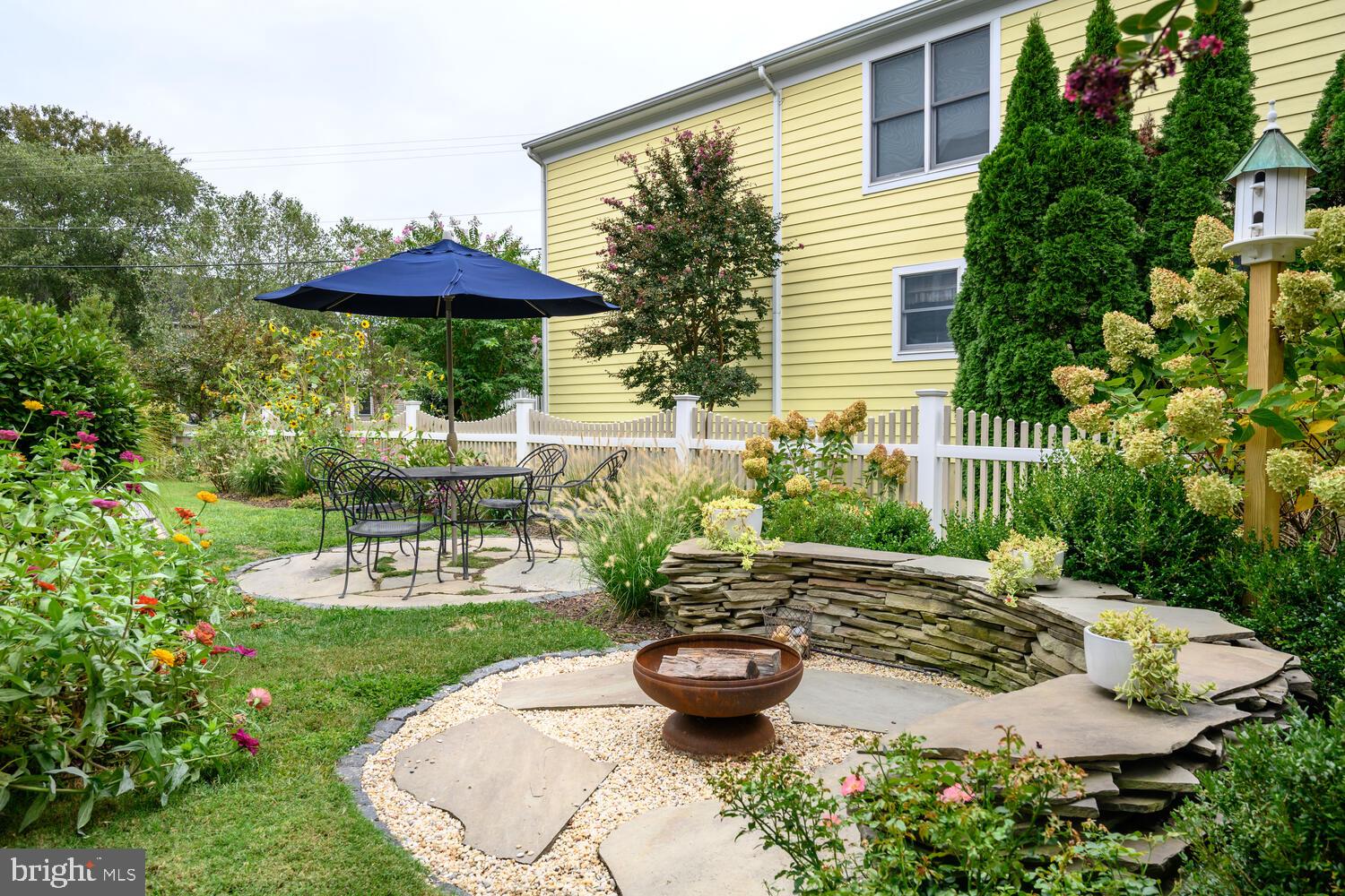 101 ROBES HARBOR COURT