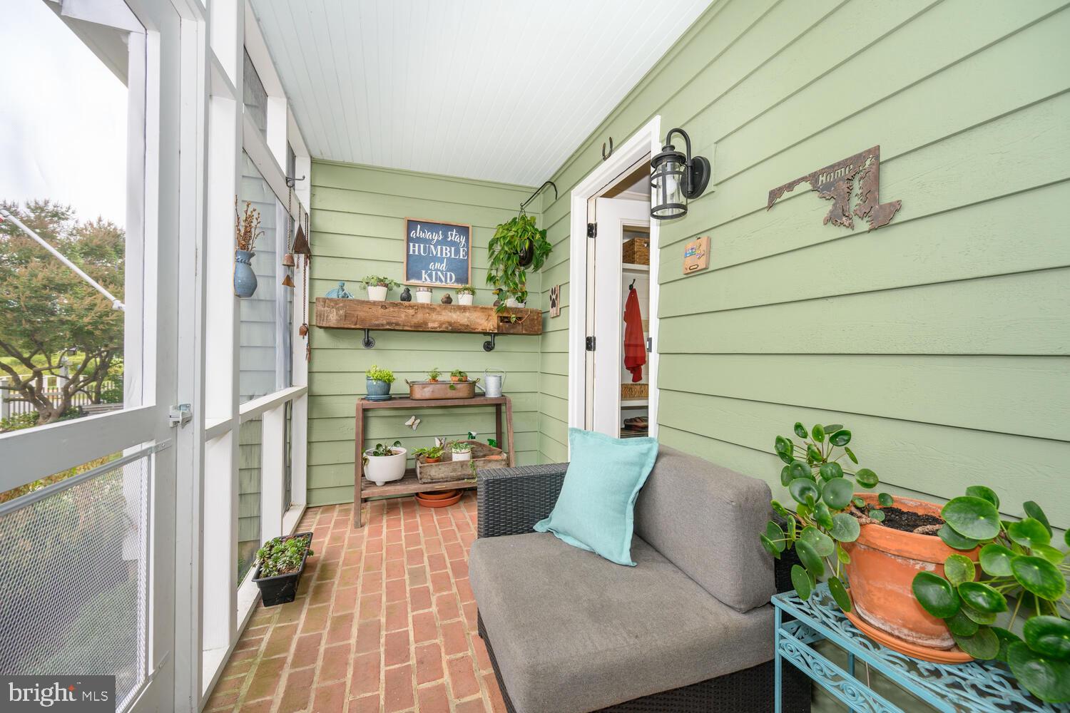 101 ROBES HARBOR COURT