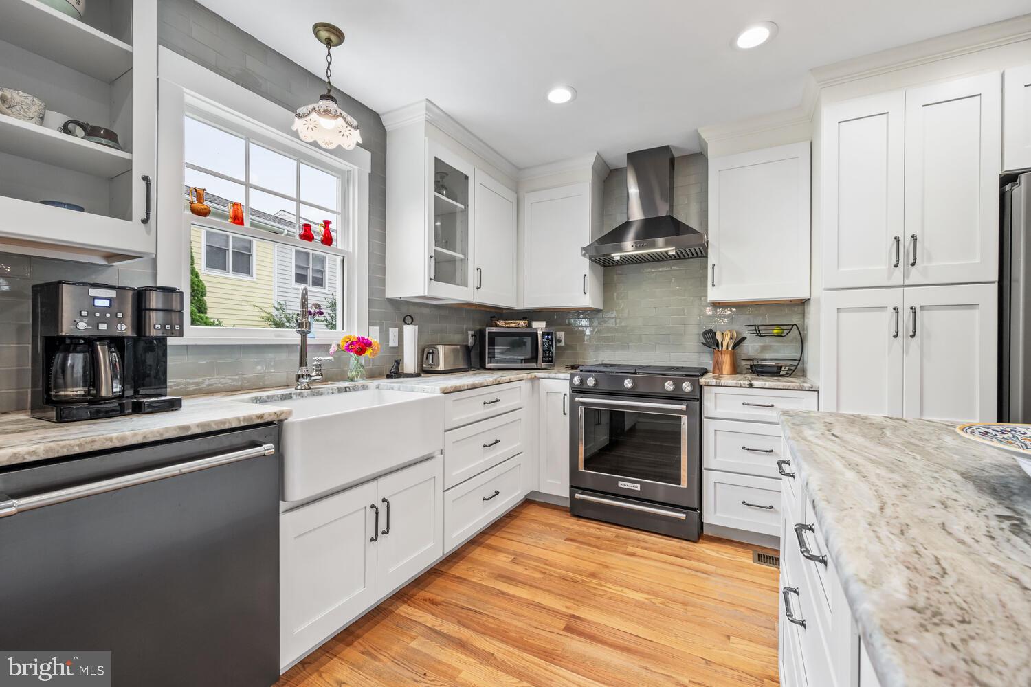 101 ROBES HARBOR COURT