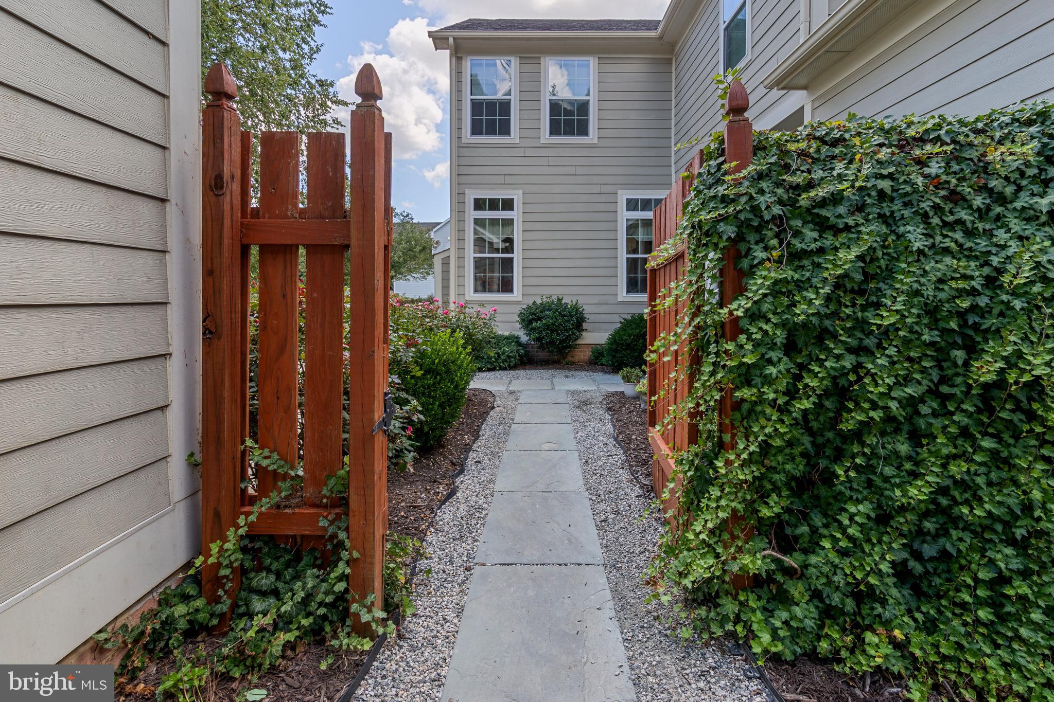 28309 VILLAGE LAKE WAY