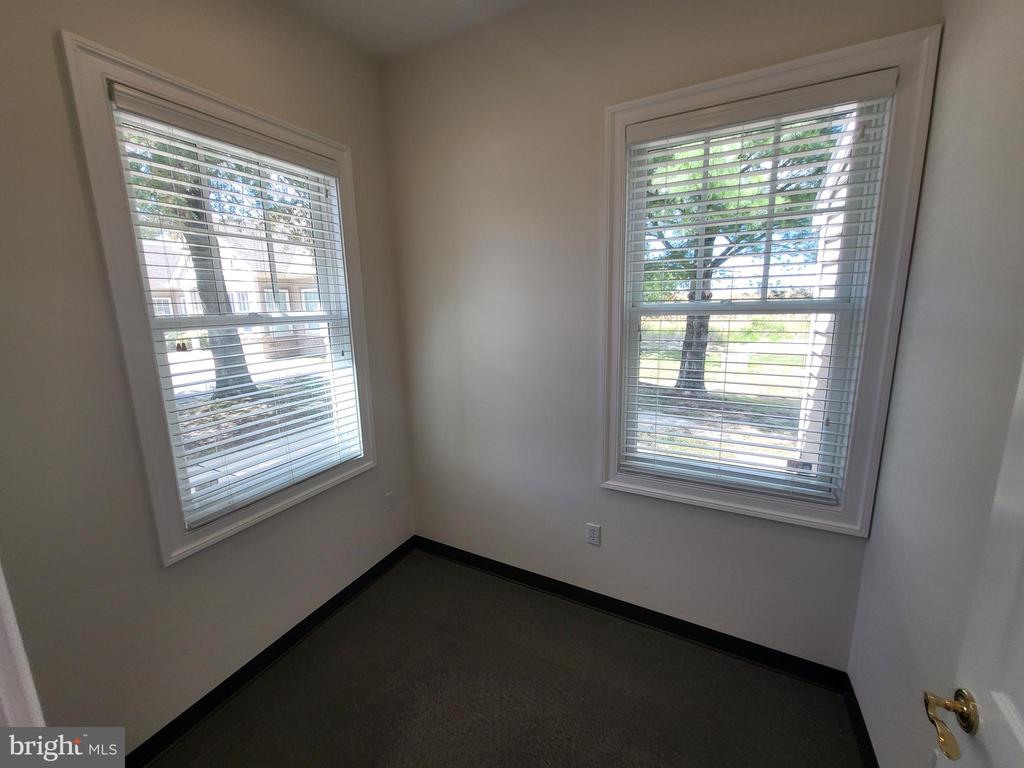 8626 BROOKS DRIVE