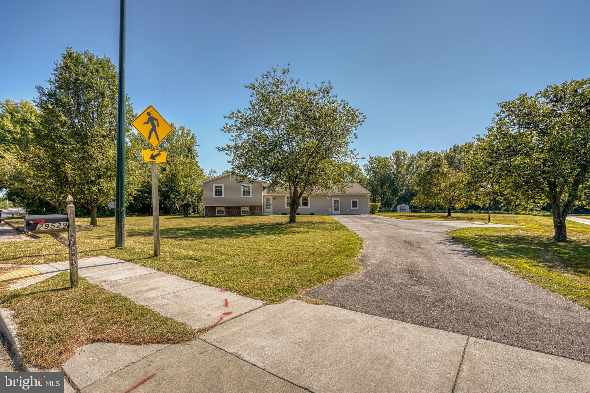 29529 DUTCHMANS LANE