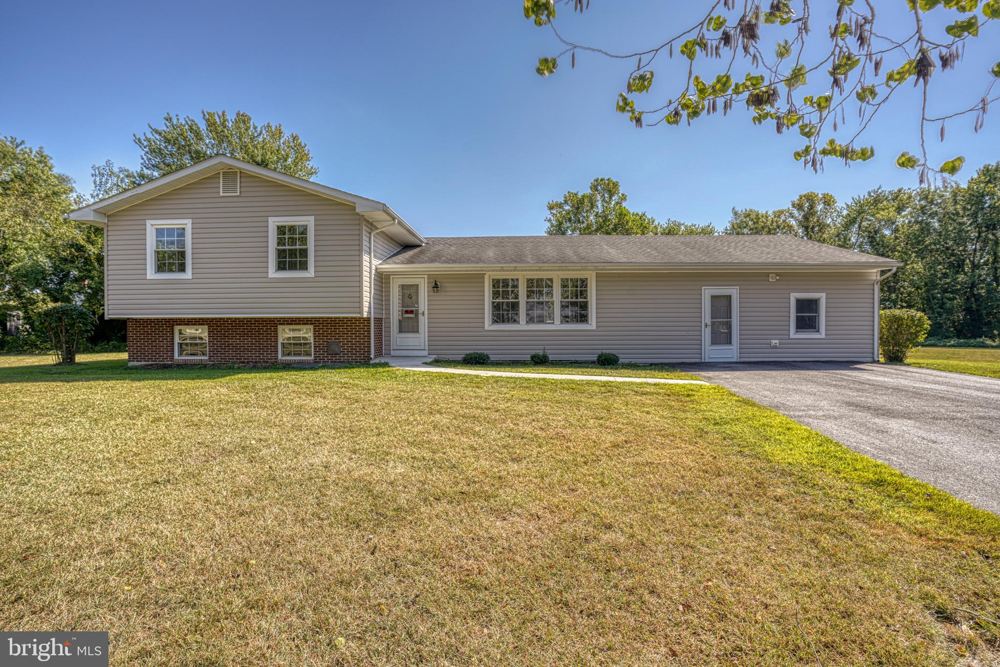 29529 DUTCHMANS LANE