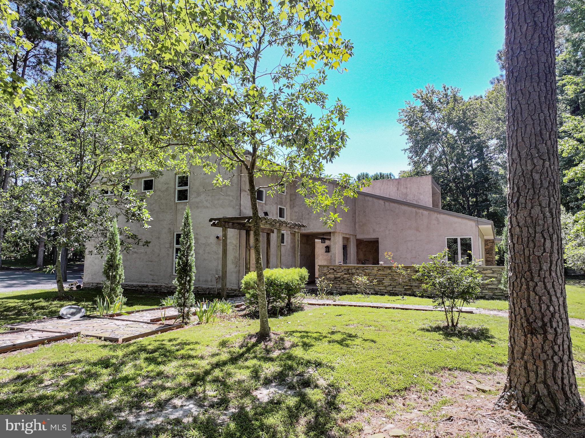 8453 INGLETON ROAD