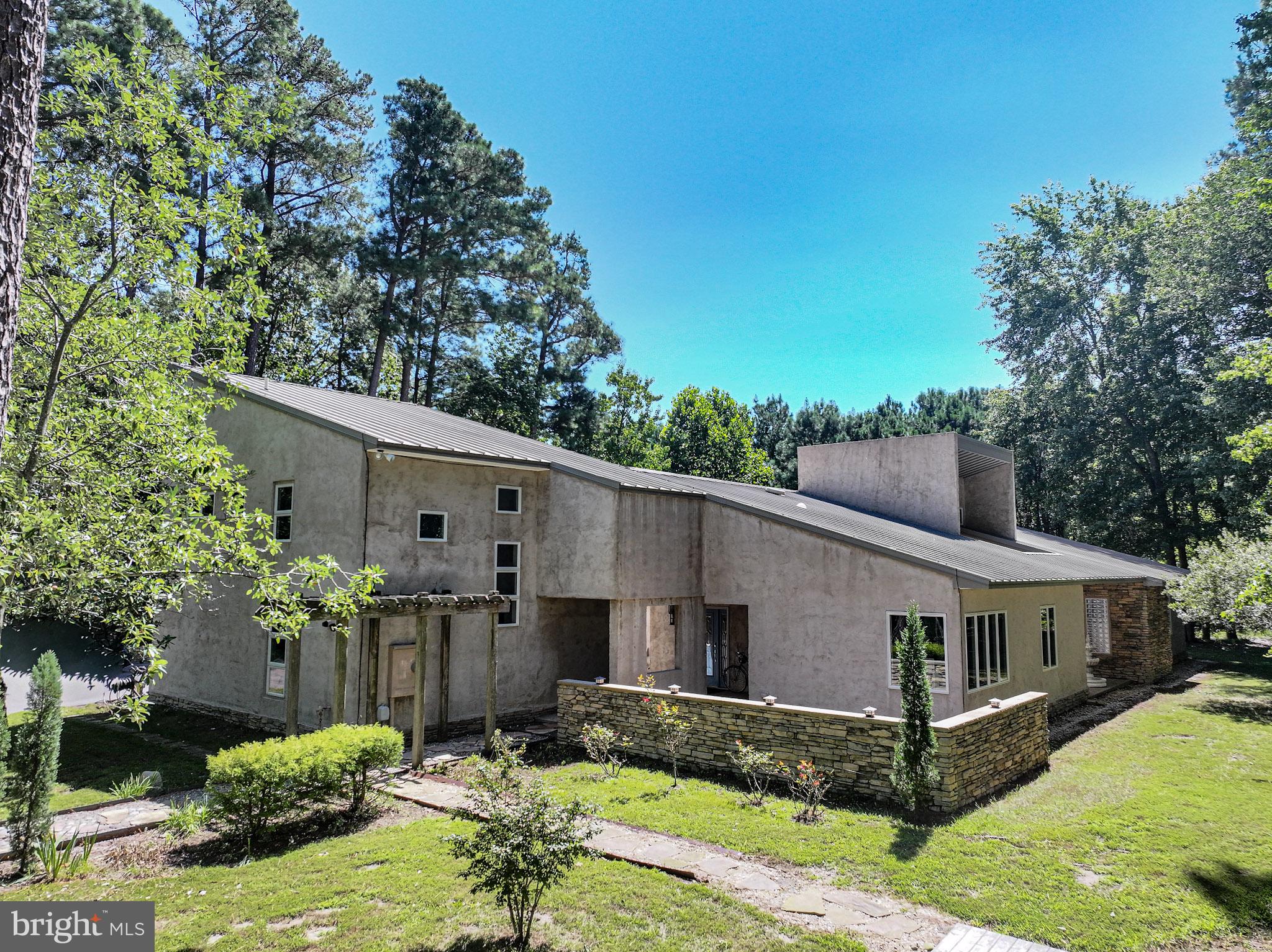 8453 INGLETON ROAD
