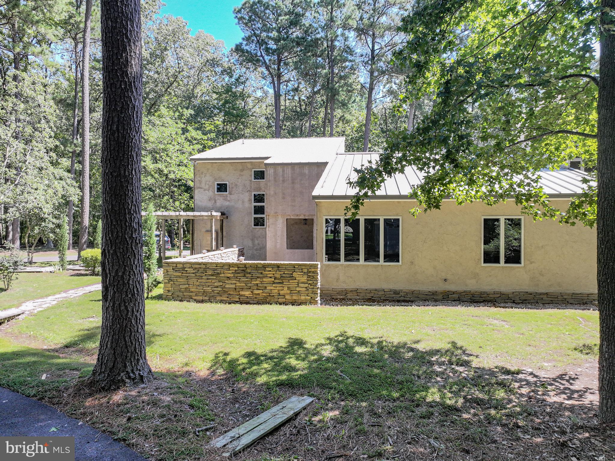 8453 INGLETON ROAD