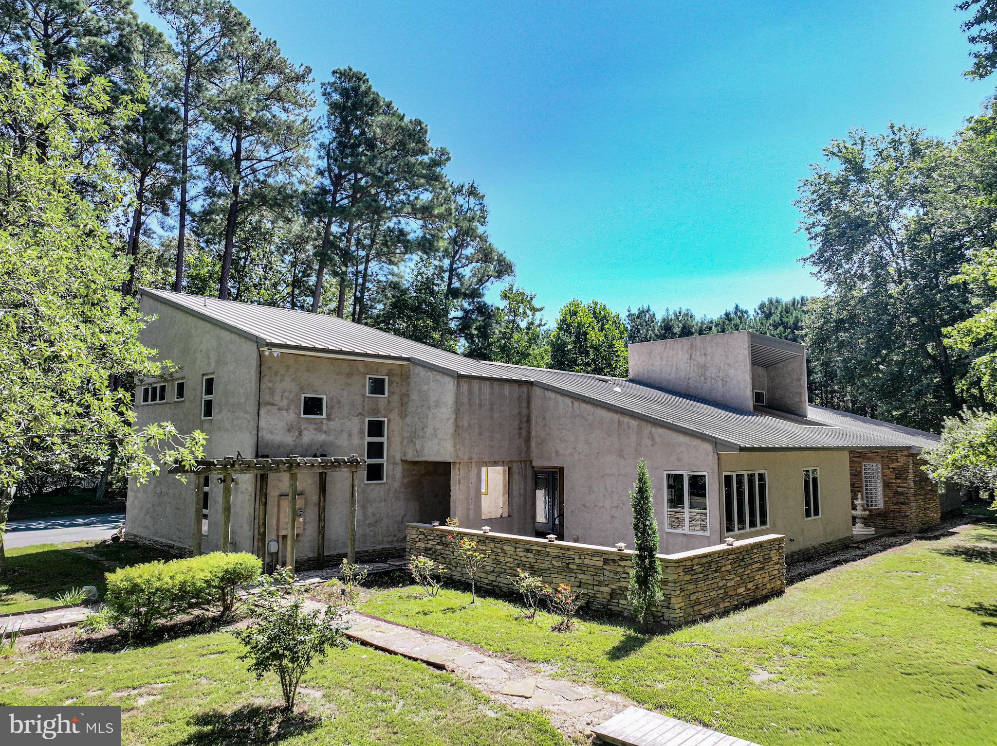 8453 INGLETON ROAD