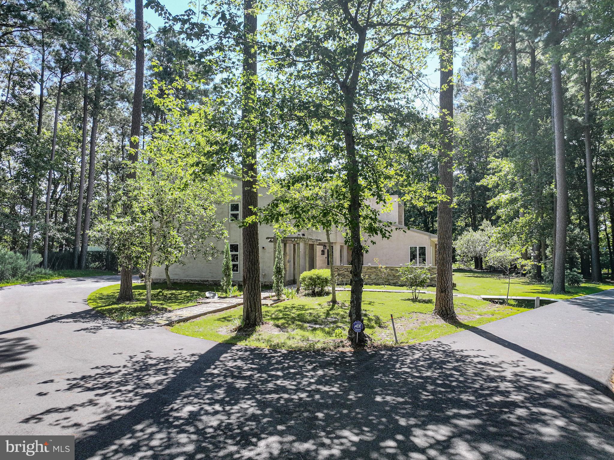 8453 INGLETON ROAD