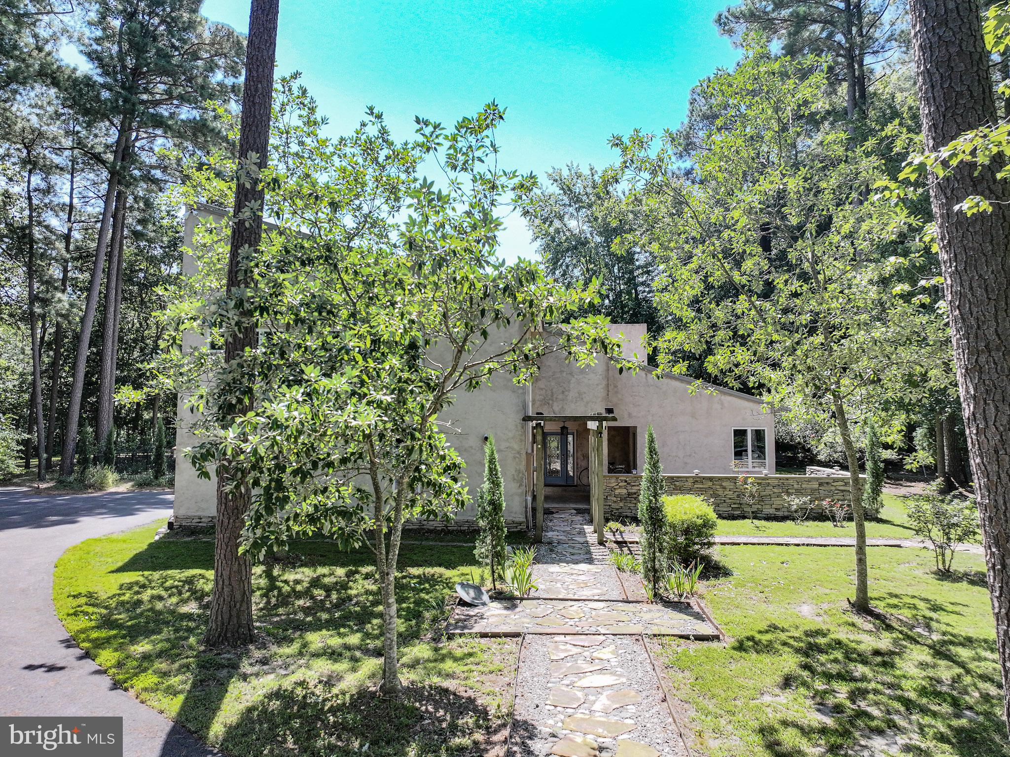 8453 INGLETON ROAD