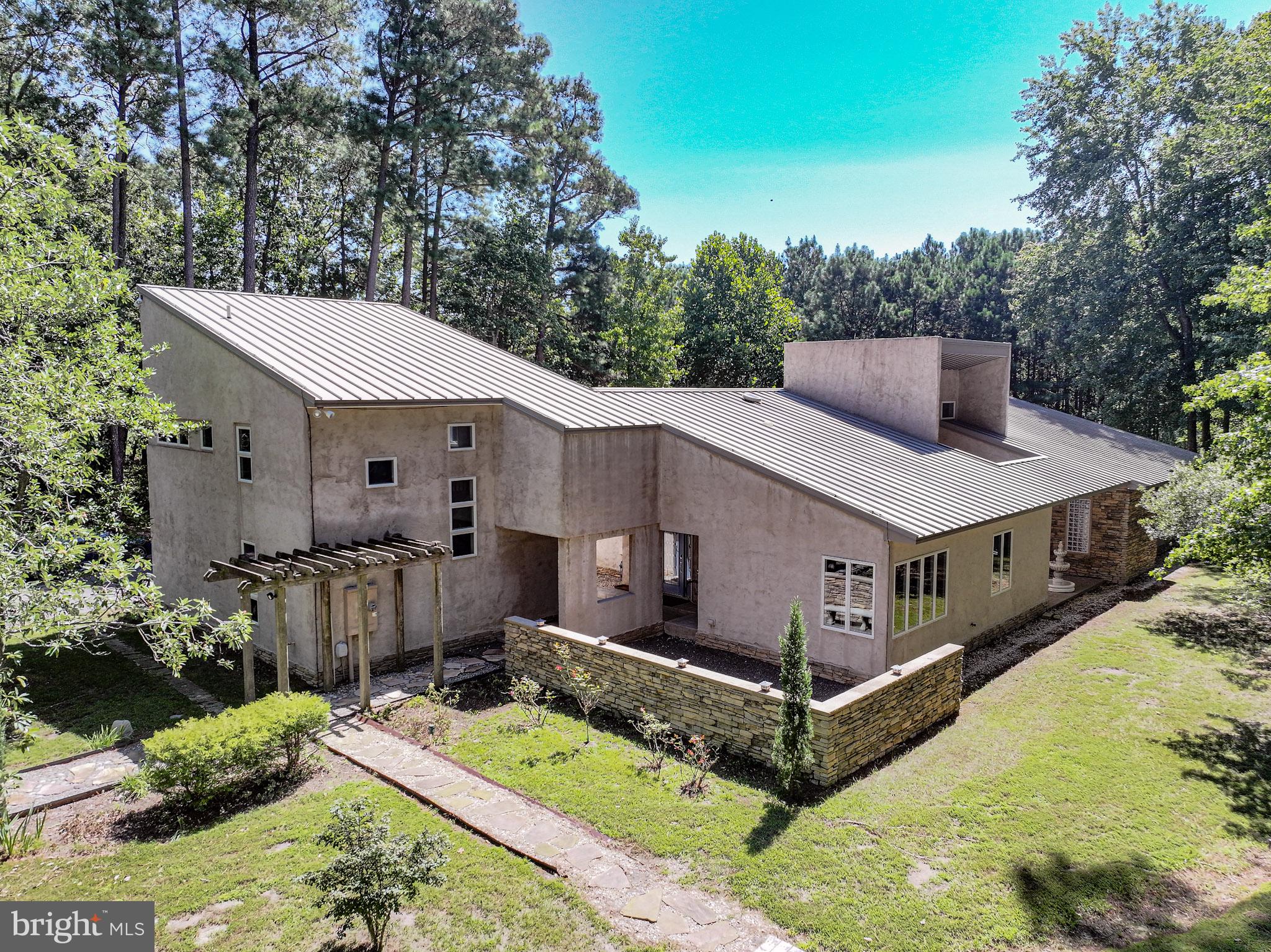 8453 INGLETON ROAD