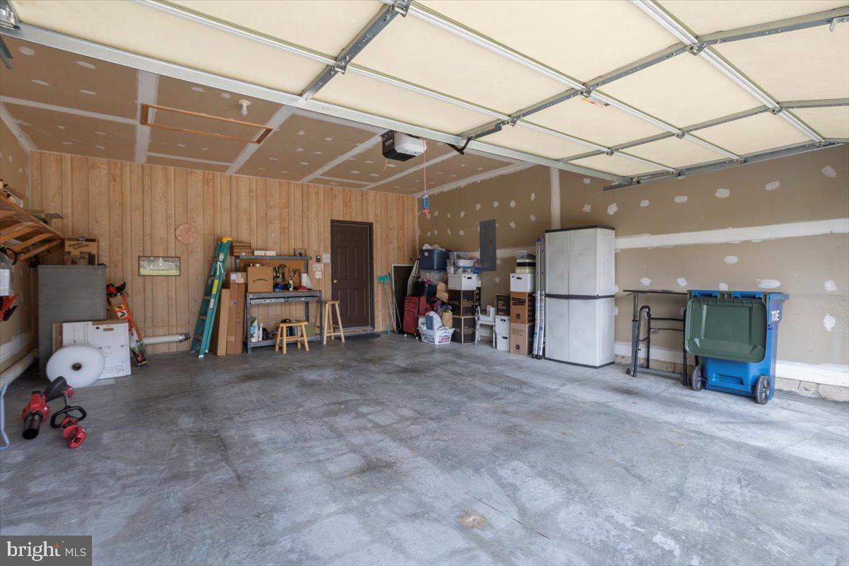 7453 JEFFREYS WAY