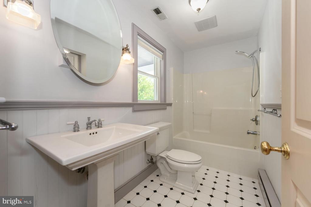 21368 FAIRBANK CIRCLE