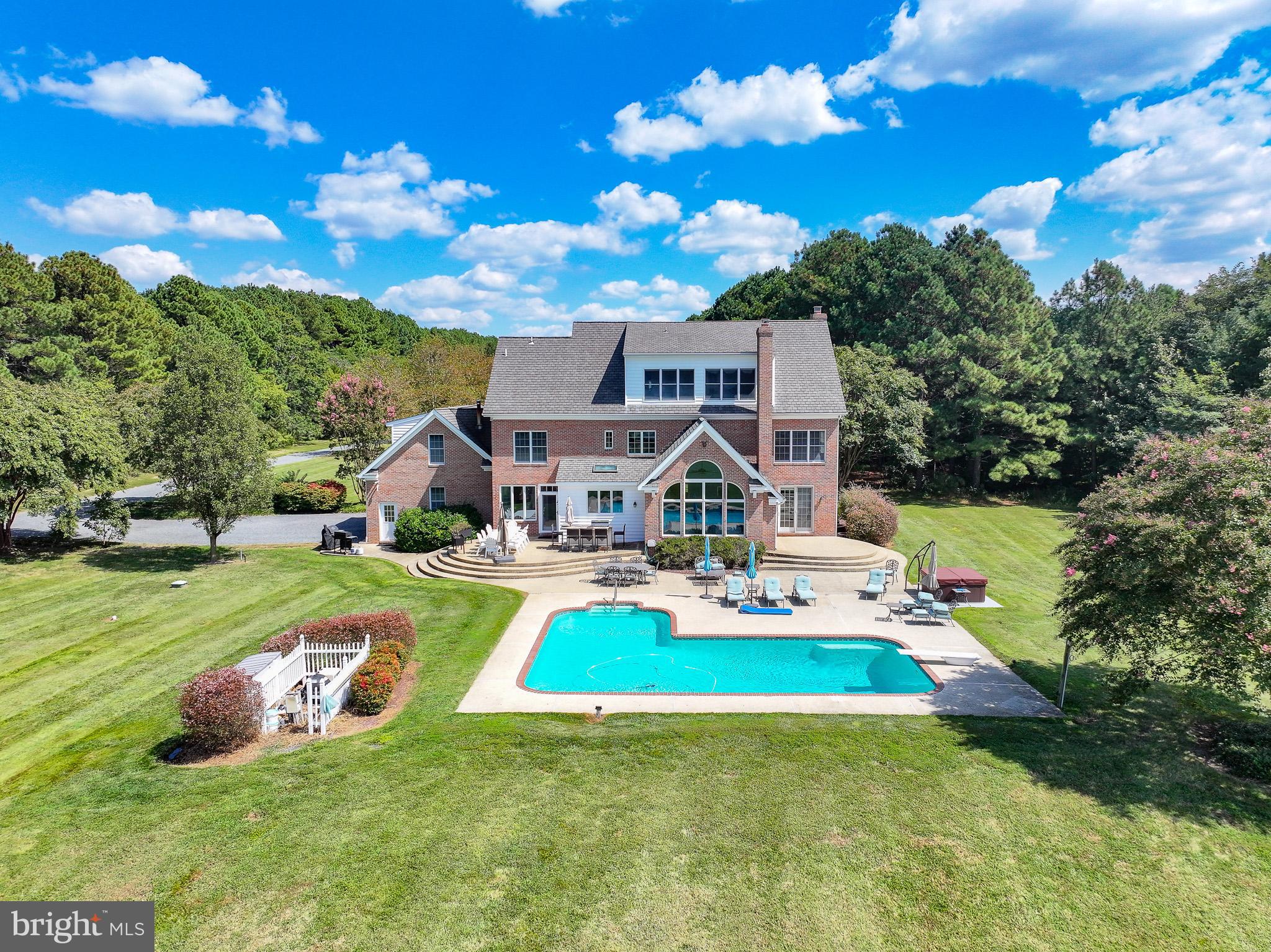 9262 MACKS LANE