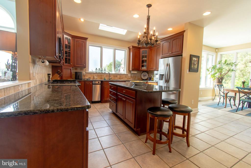 9262 MACKS LANE