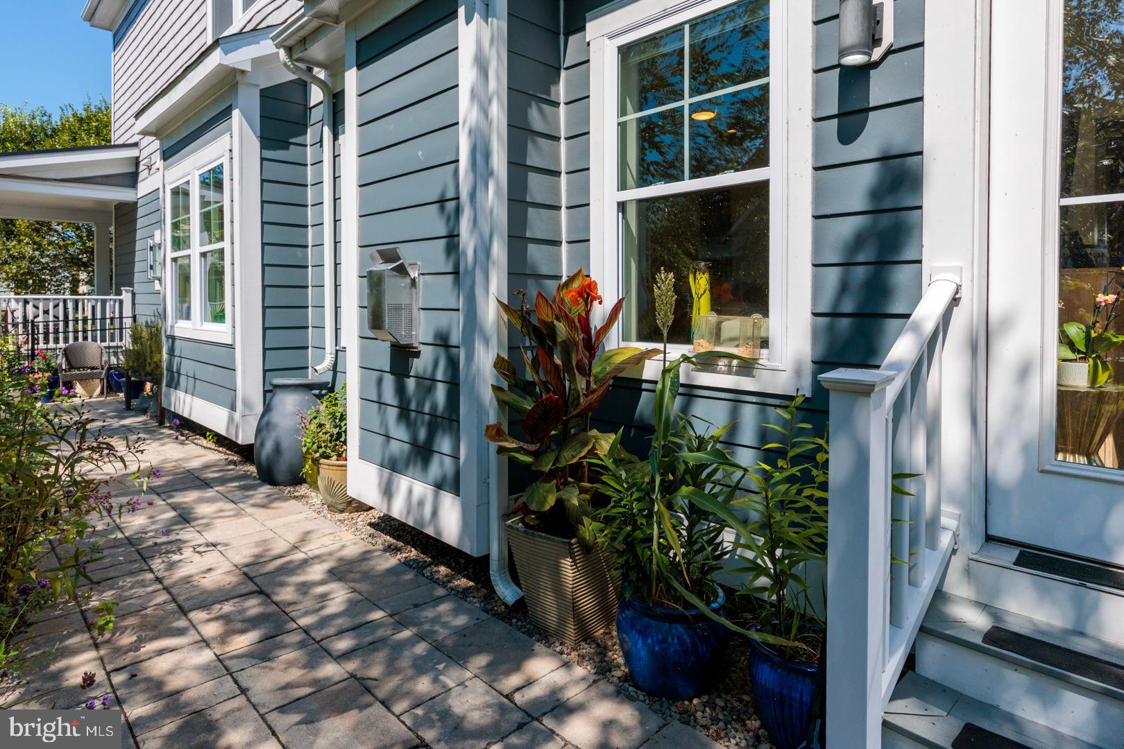 8061 N FORK BOULEVARD