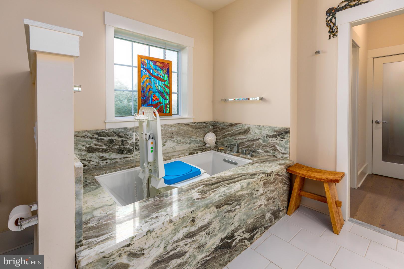 8061 N FORK BOULEVARD