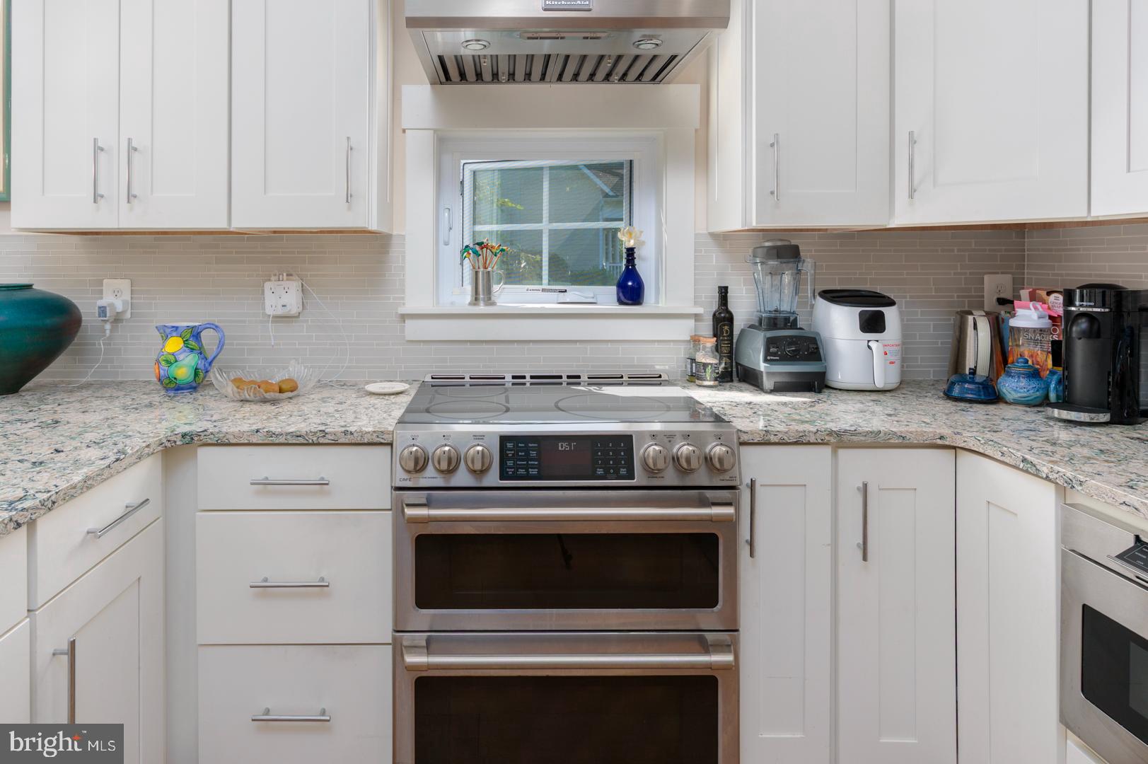 8061 N FORK BOULEVARD